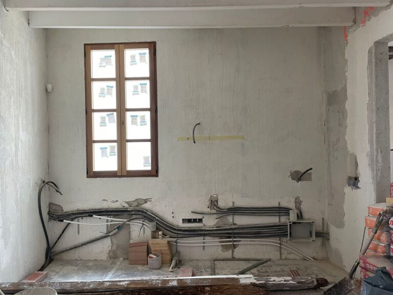 verbouwing appartement ronde vormen aansluitingen Ibiza IKEA metod